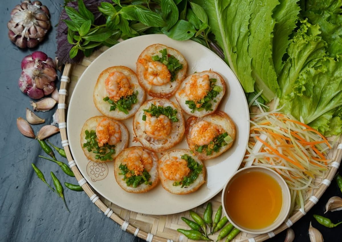 Khám phá ẩm thực đường phố Vũng Tàu: Bánh khọt, bánh bèo và hải sản tươi