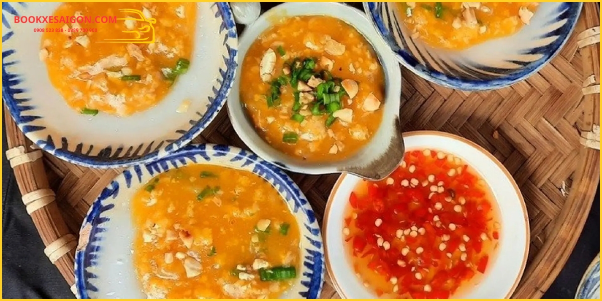 Bánh bèo, bánh lọc và các món ăn vặt đường phố