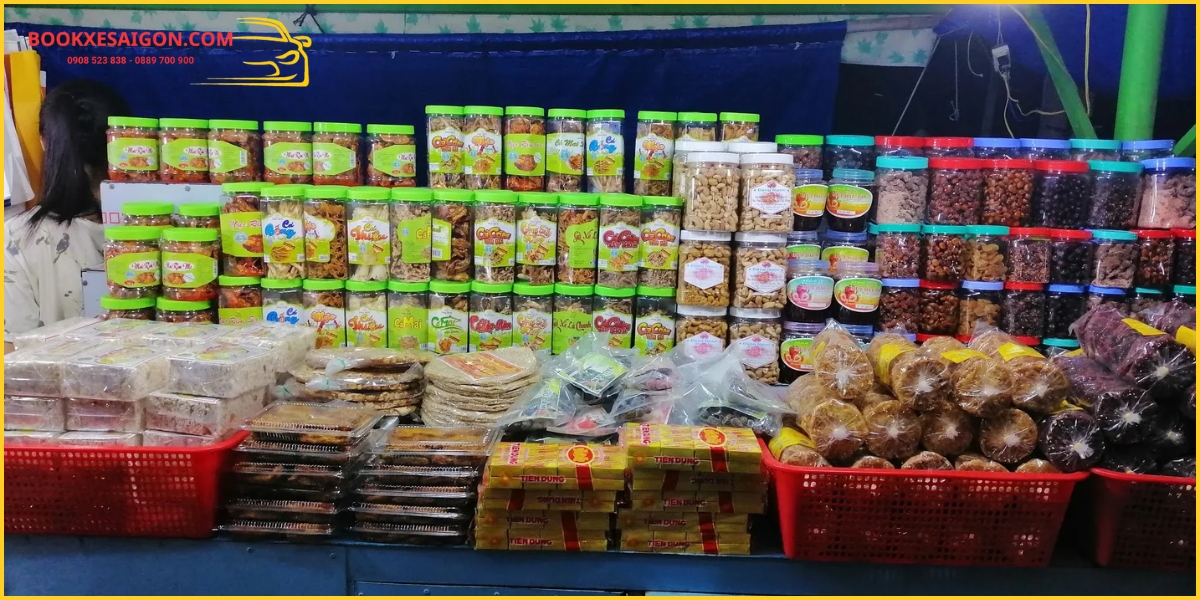 Mua sắm đặc sản tại chợ đêm Phan Thiết